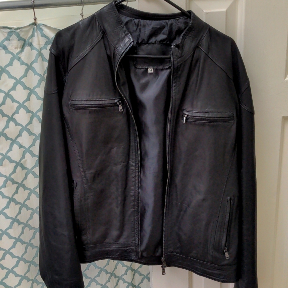 Unisex black leather jacket - size medium from Italy